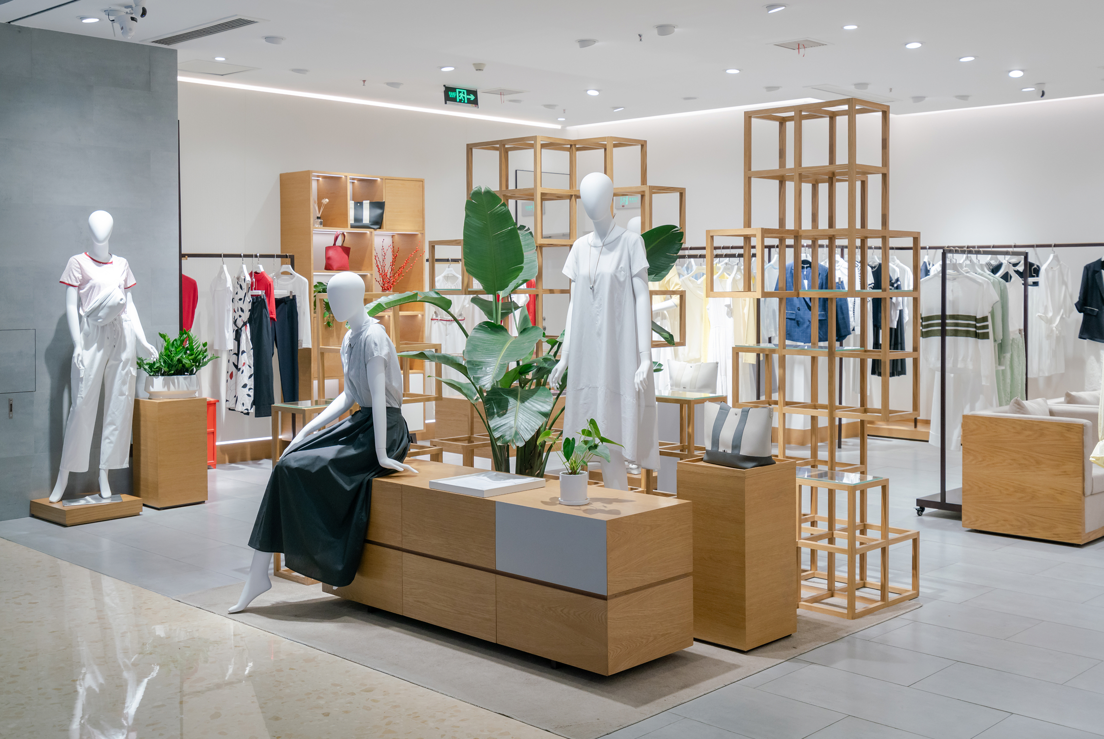 Best Interior Design Ideas for Retail Stores in Ahmedabad | Ocean Designs