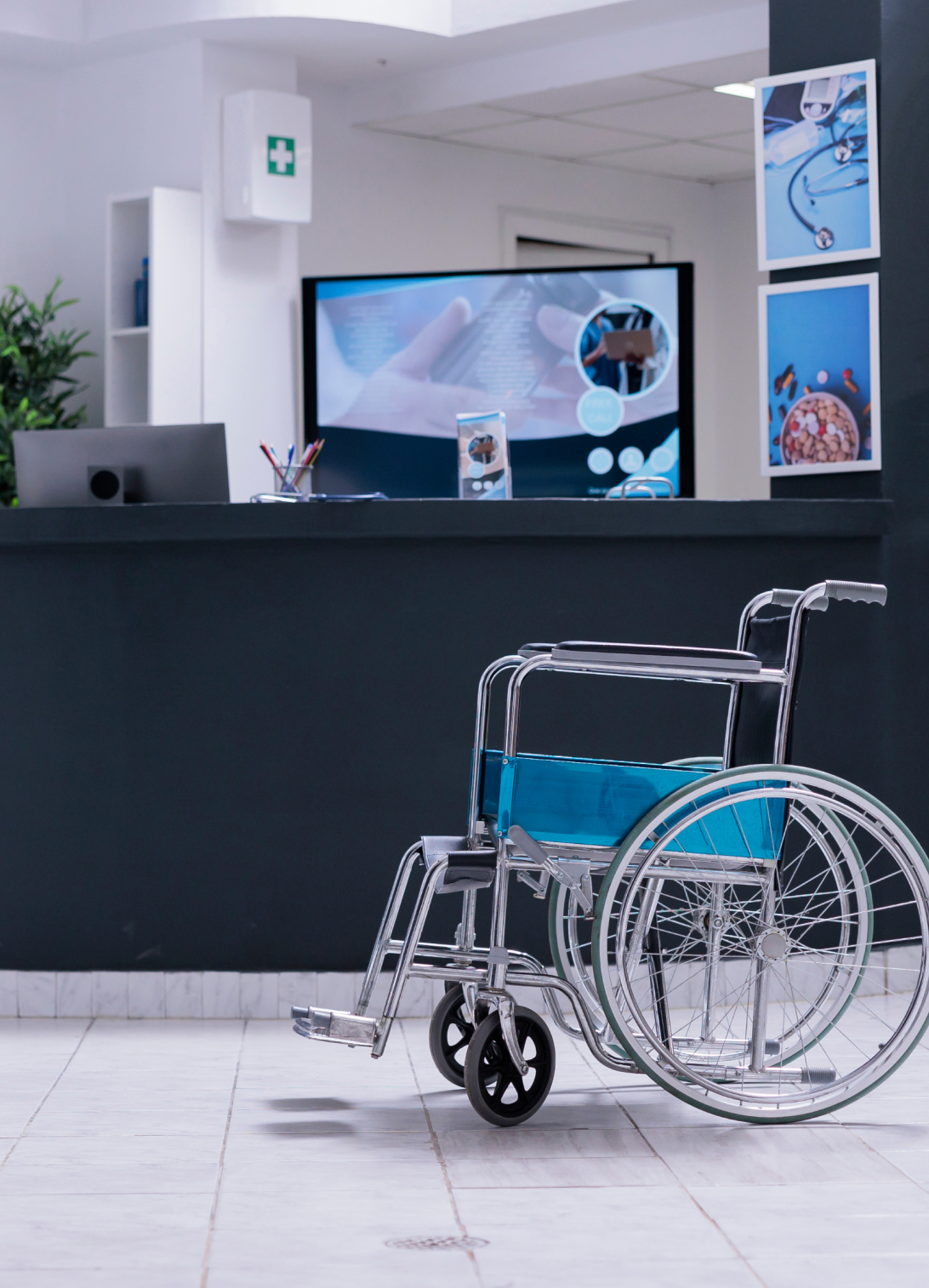 Modern clinic interior design in Ahmedabad by Ocean Design Studio with patient-friendly healthcare space planning