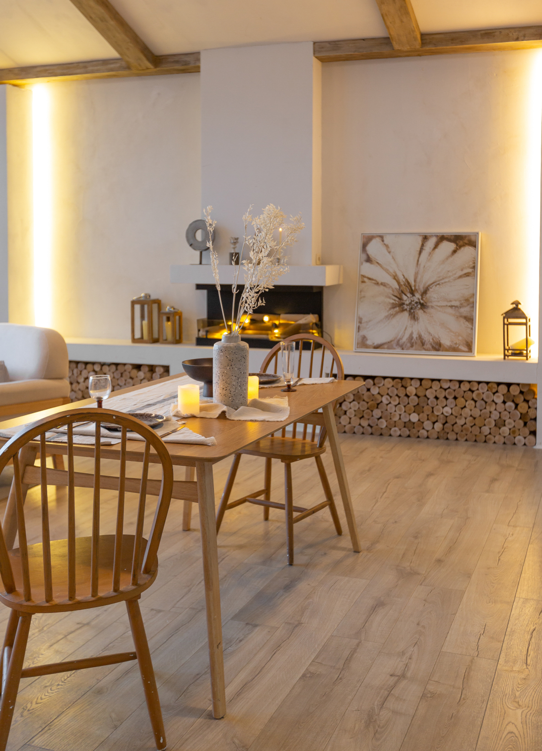 Luxury weekend home dining area with warm wood finishes, elegant furniture, and a relaxed atmosphere.
